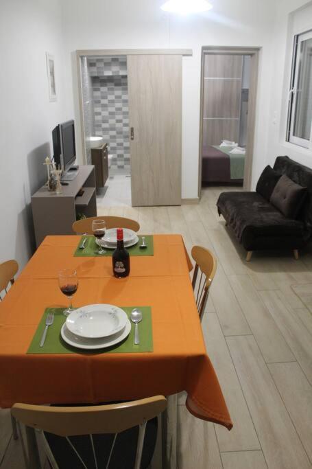 Ranias'S House 2 Apartment Pireu Exterior foto
